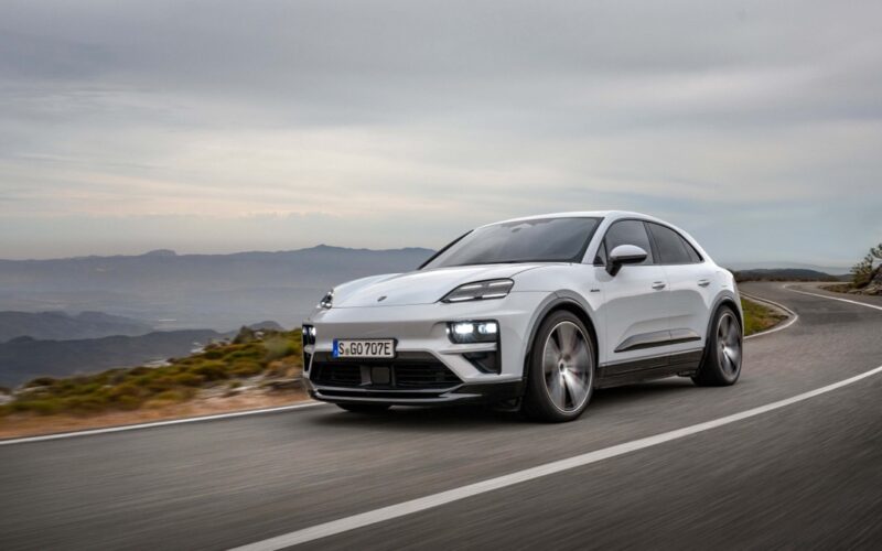 Porsche-Macan-Electric.jpg