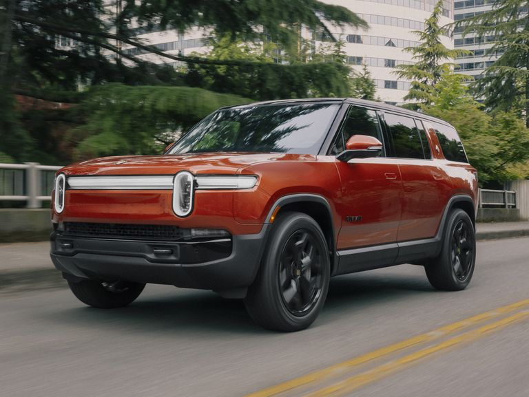 Rivian-R1S.jpg